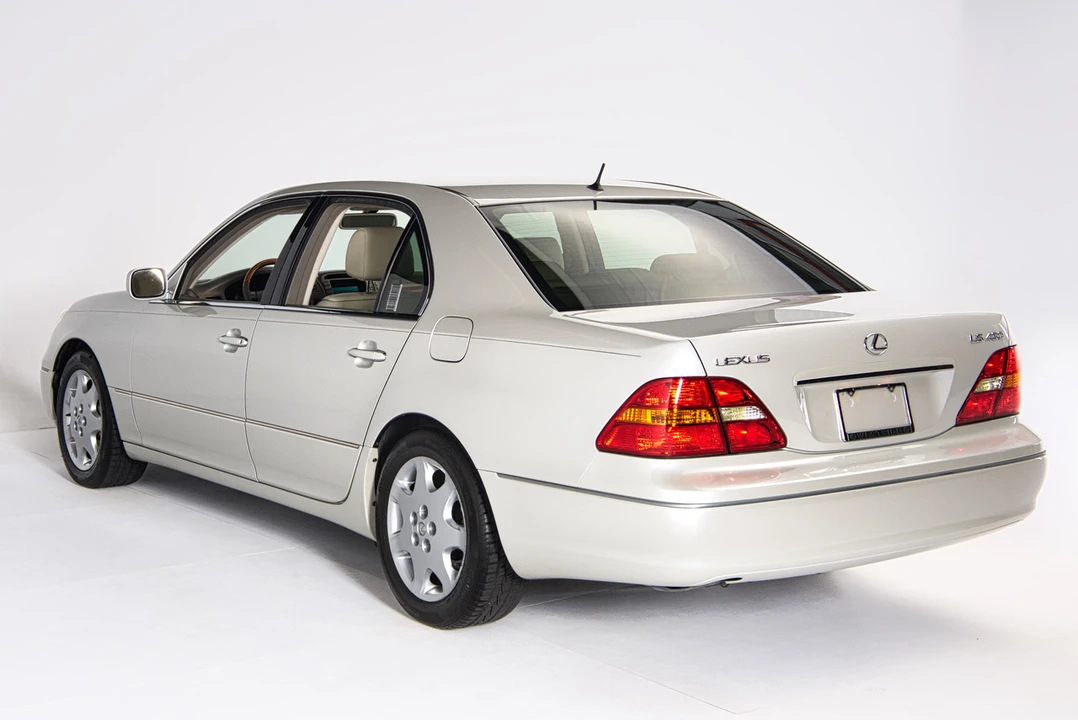 2001 Lexus LS 2nd Gen - Image 6 of 31