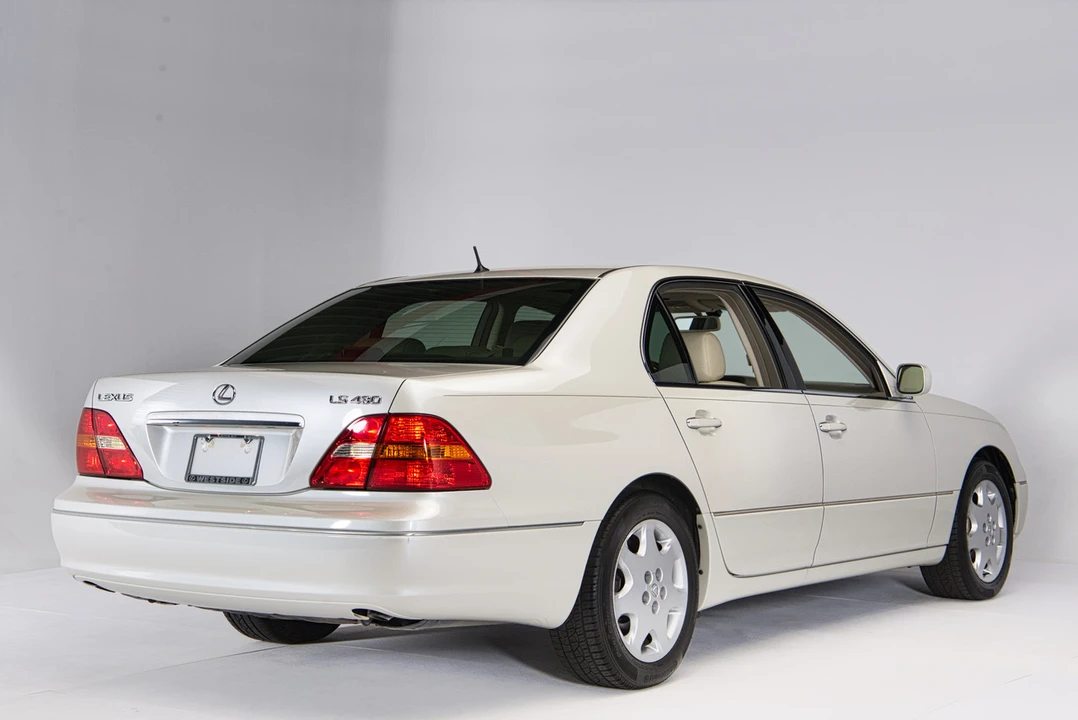 2001 Lexus LS 2nd Gen - Image 14 of 31