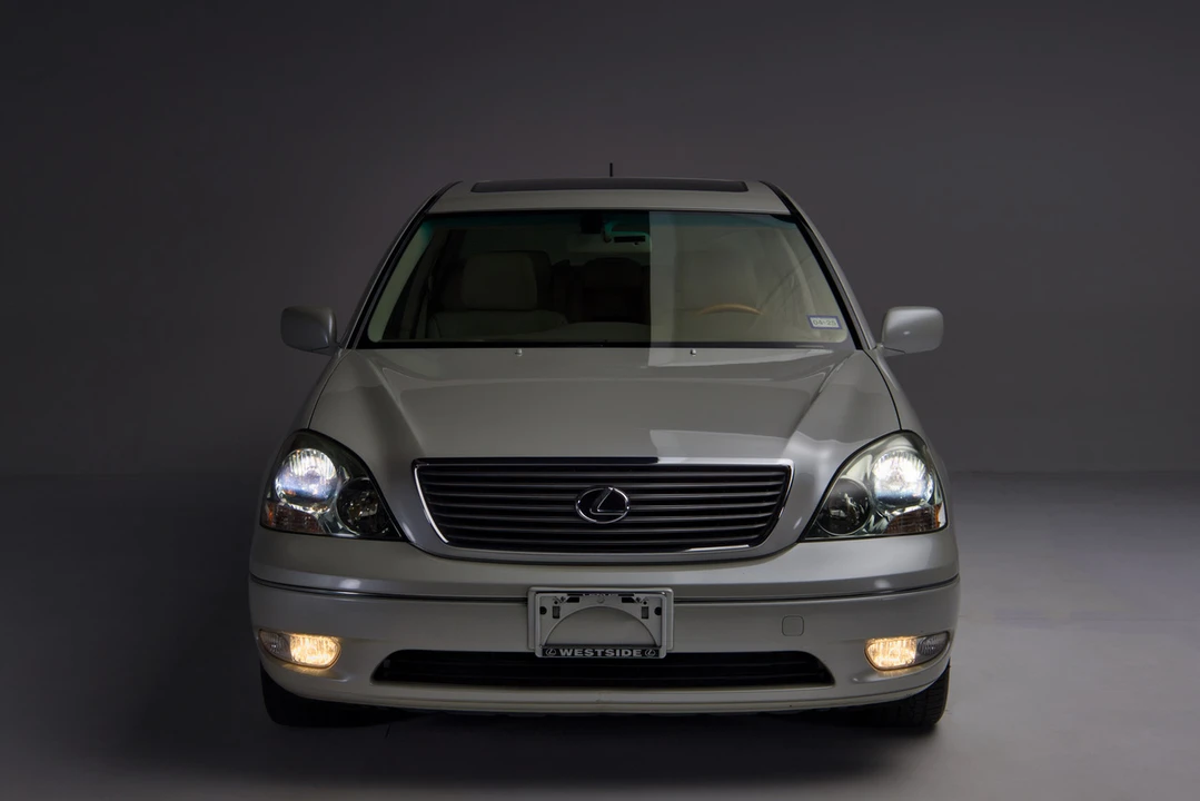 2001 Lexus LS 2nd Gen - Image 22 of 31
