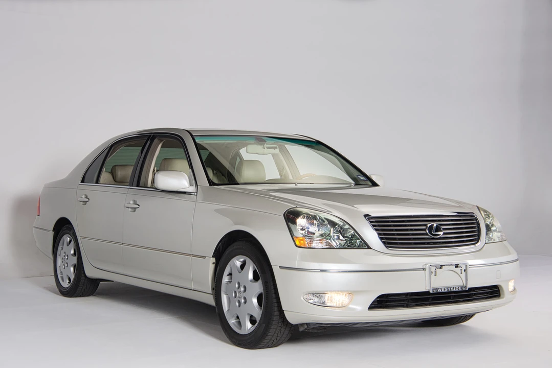 2001 Lexus LS 2nd Gen - Image 19 of 31