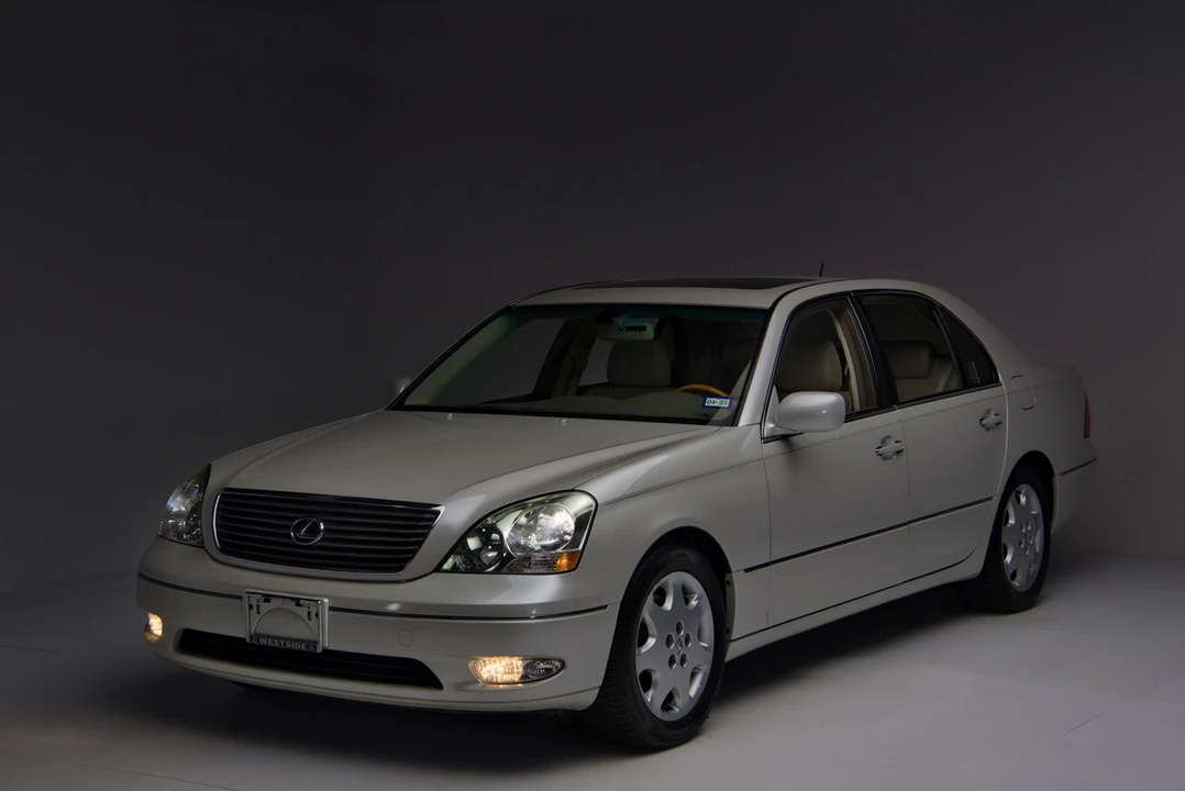 2001 Lexus LS 2nd Gen - Image 2 of 31