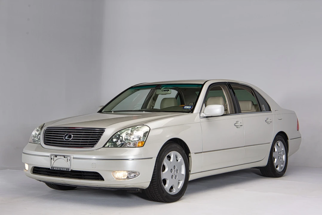 2001 Lexus LS 2nd Gen - Image 4 of 31