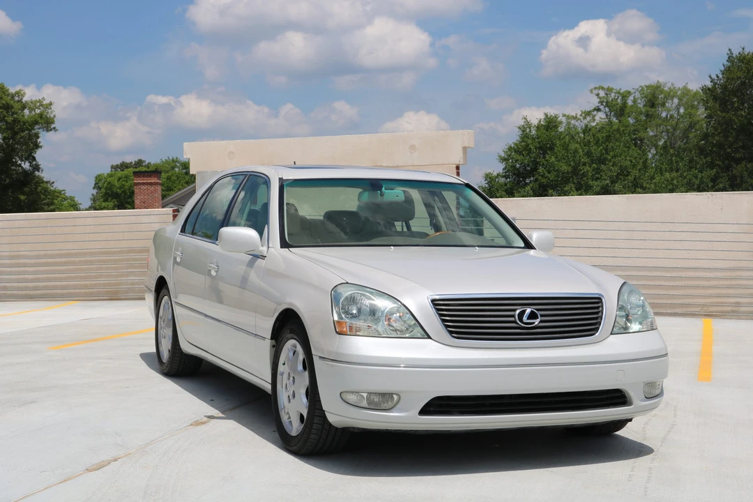 2001 Lexus LS 3rd Gen - Image 6 of 31