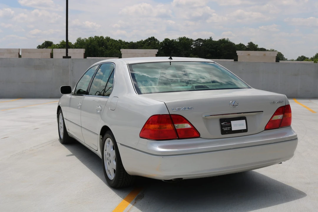 2001 Lexus LS 3rd Gen - Image 31 of 31