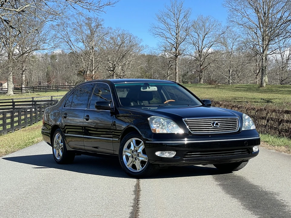 2001 Lexus LS 3rd Gen - Image 17 of 31