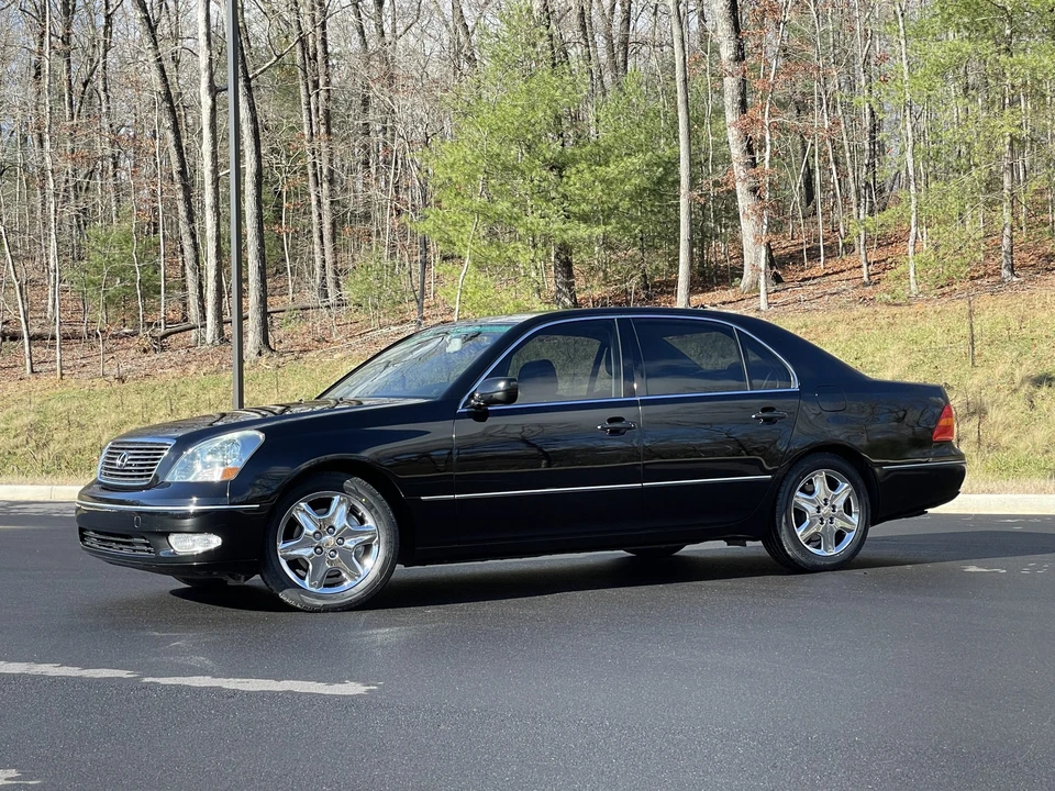 2001 Lexus LS 3rd Gen - Image 3 of 31