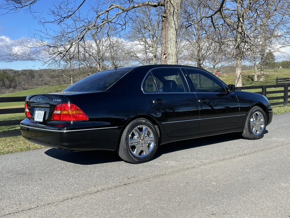 2001 Lexus LS 3rd Gen - Image 23 of 31