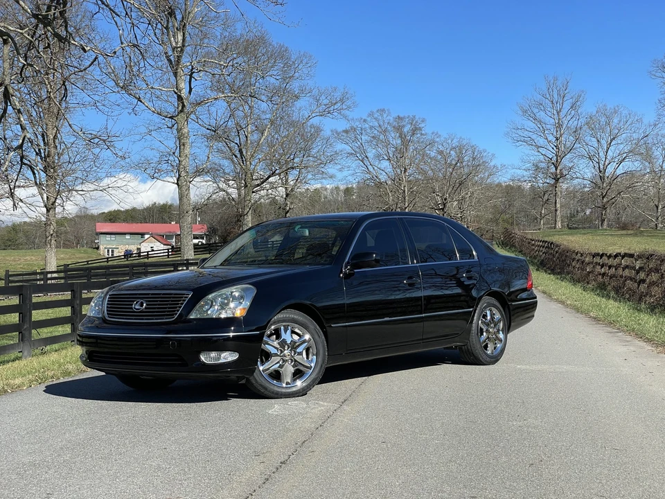 2001 Lexus LS 3rd Gen - Image 8 of 31