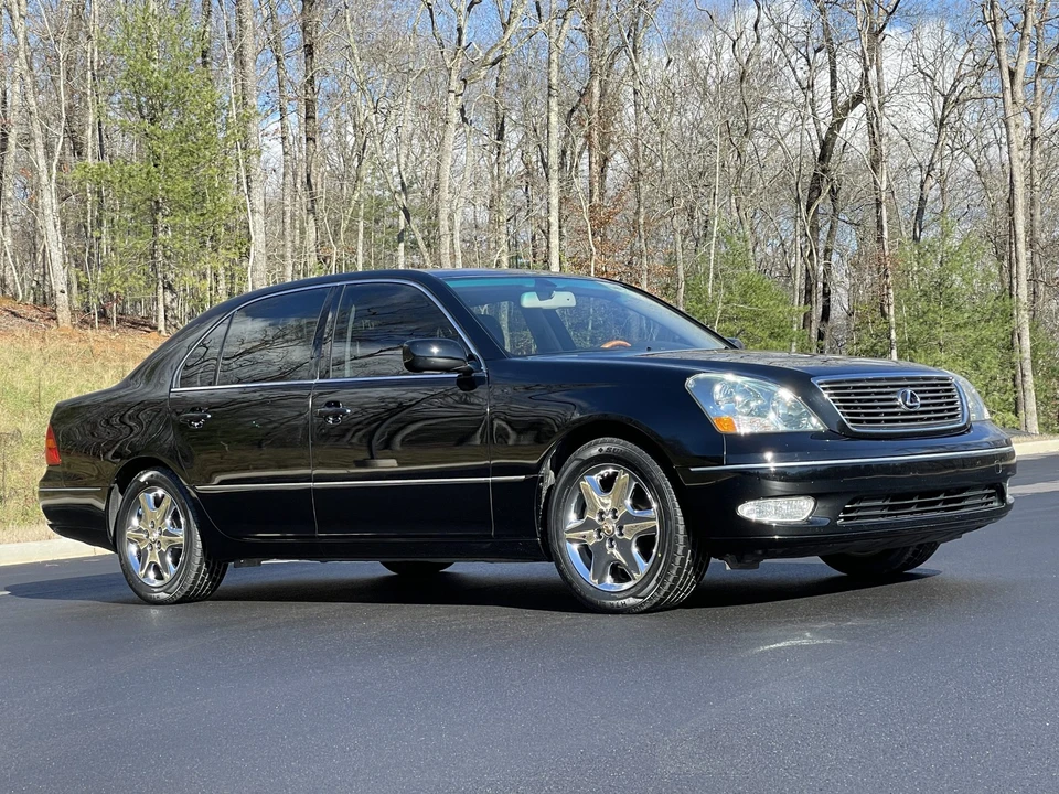 2001 Lexus LS 3rd Gen - Image 19 of 31