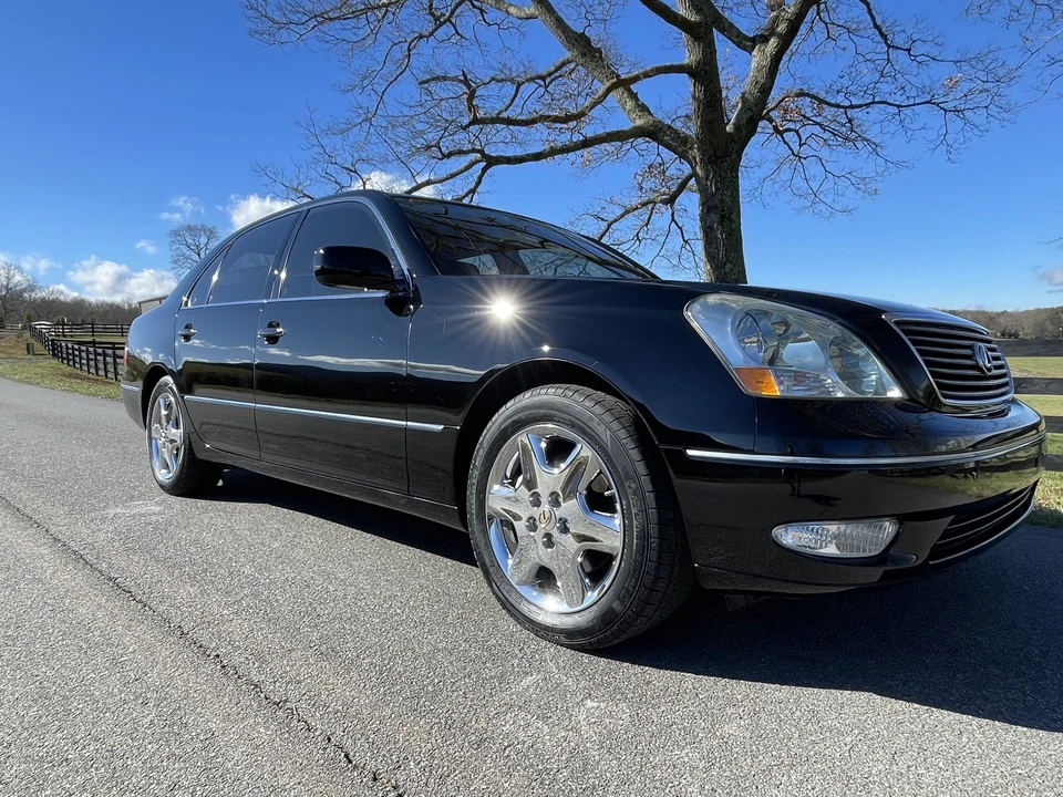 2001 Lexus LS 3rd Gen - Image 18 of 31