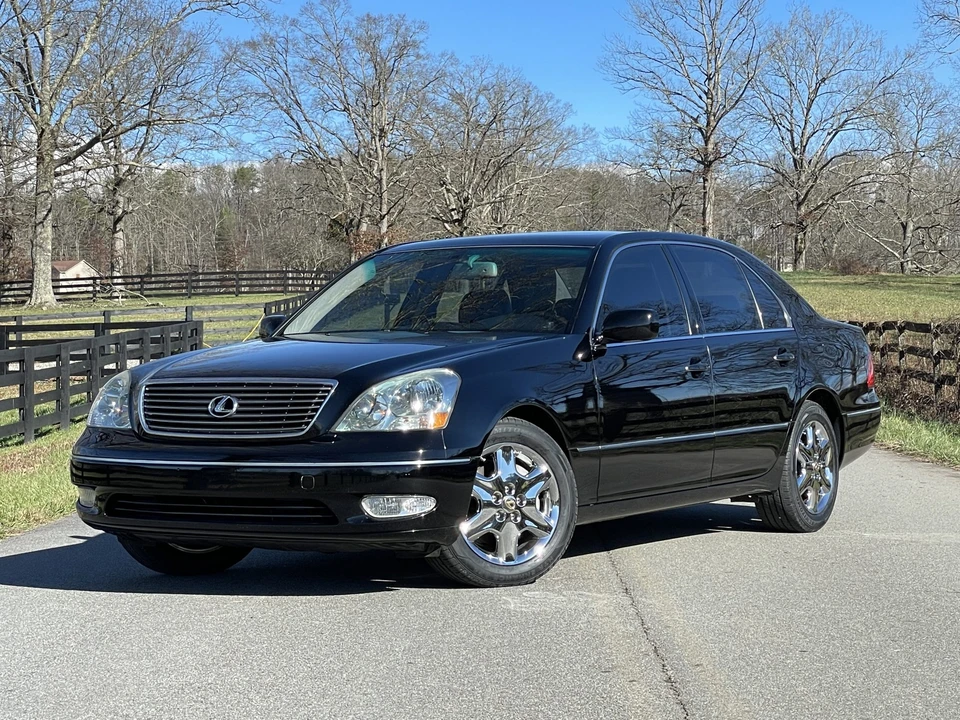2001 Lexus LS 3rd Gen - Image 10 of 31