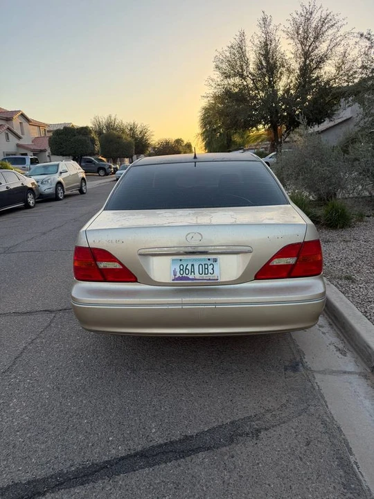 2001 Lexus LS 3rd Gen - Image 3 of 13