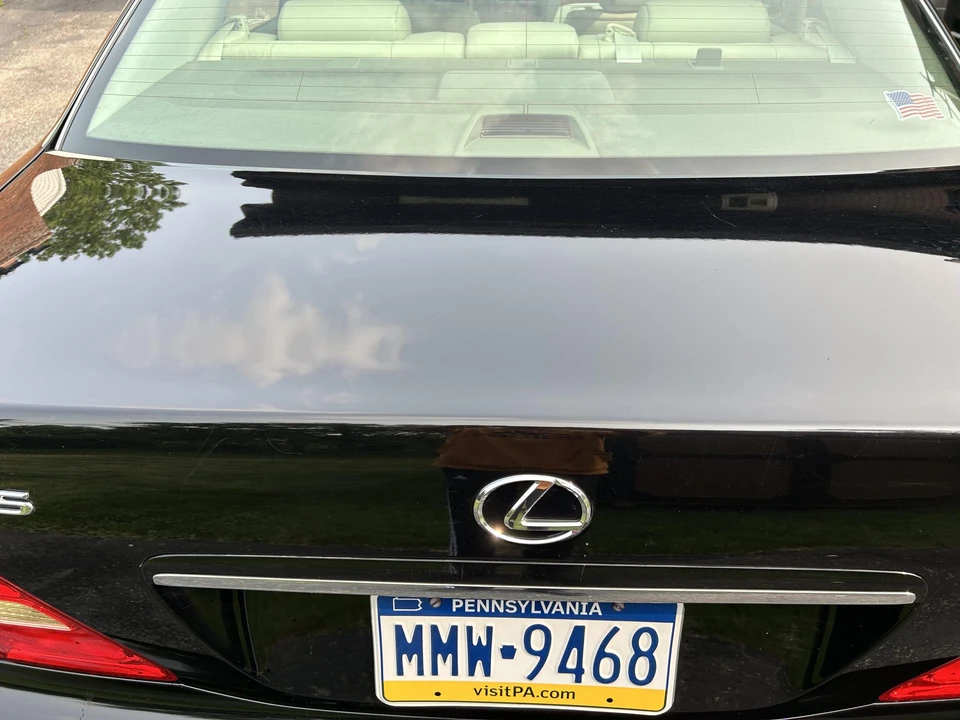 2001 Lexus LS 3rd Gen - Image 21 of 31