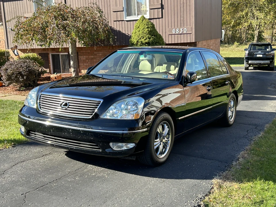 2001 Lexus LS 3rd Gen - Image 14 of 31