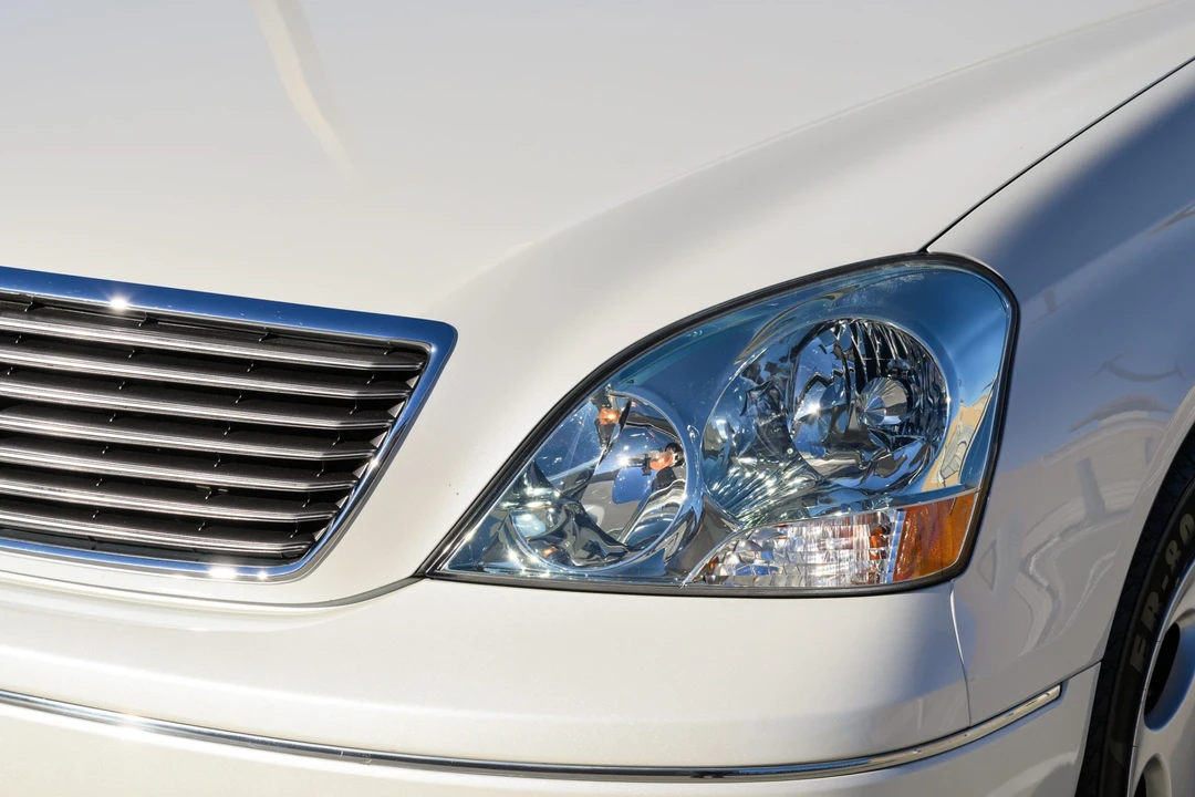2001 Lexus LS 3rd Gen - Image 29 of 31