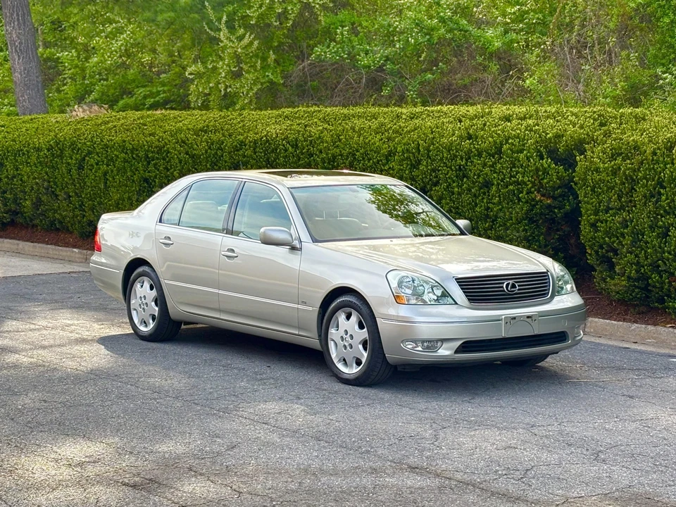 2001 Lexus LS 3rd Gen - Image 29 of 31