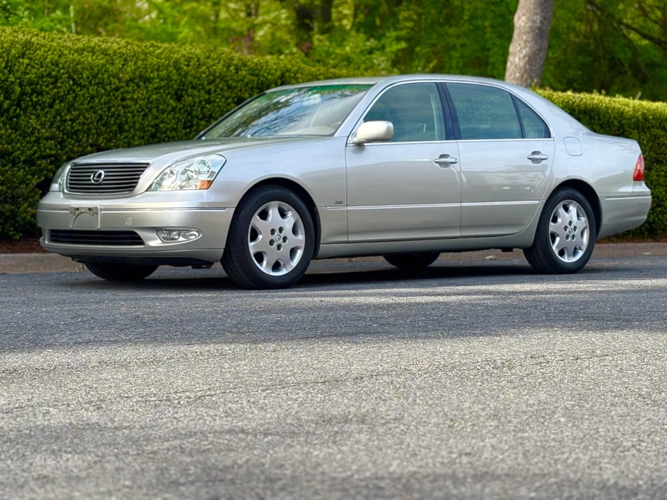 2001 Lexus LS 3rd Gen - Image 6 of 31