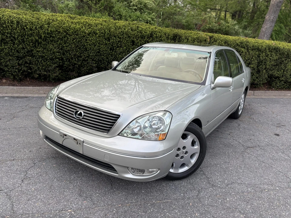 2001 Lexus LS 3rd Gen - Image 8 of 31