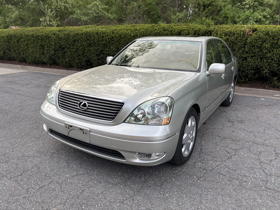 2001 Lexus LS 3rd Gen - Image 14 of 31