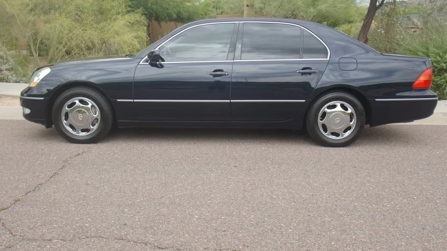 2001 Lexus LS 3rd Gen - Image 2 of 6