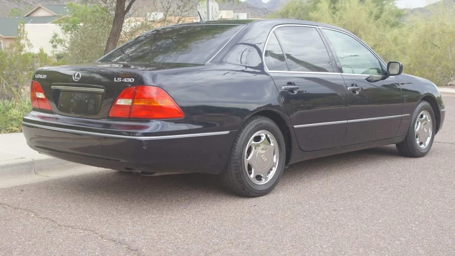2001 Lexus LS 3rd Gen - Image 3 of 6