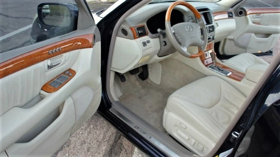 2001 Lexus LS 3rd Gen - Image 4 of 6