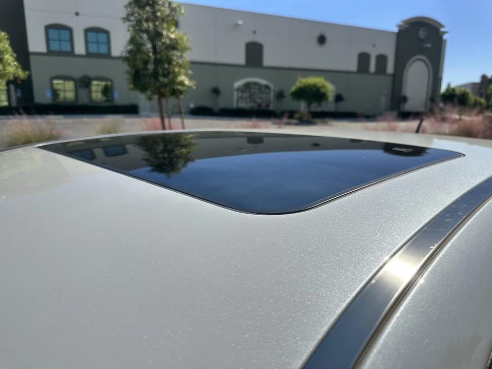 2001 Lexus LS 3rd Gen - Image 20 of 31