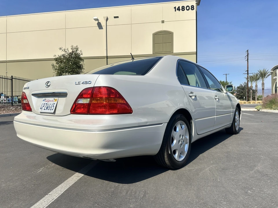 2001 Lexus LS 3rd Gen - Image 15 of 31