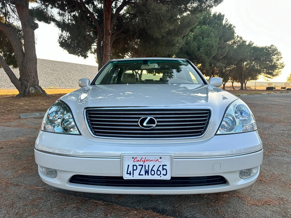 2001 Lexus LS 3rd Gen - Image 4 of 31