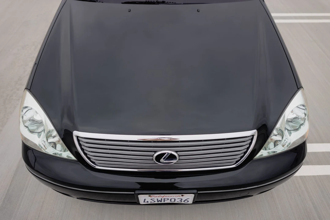 2001 Lexus LS 3rd Gen - Image 21 of 31