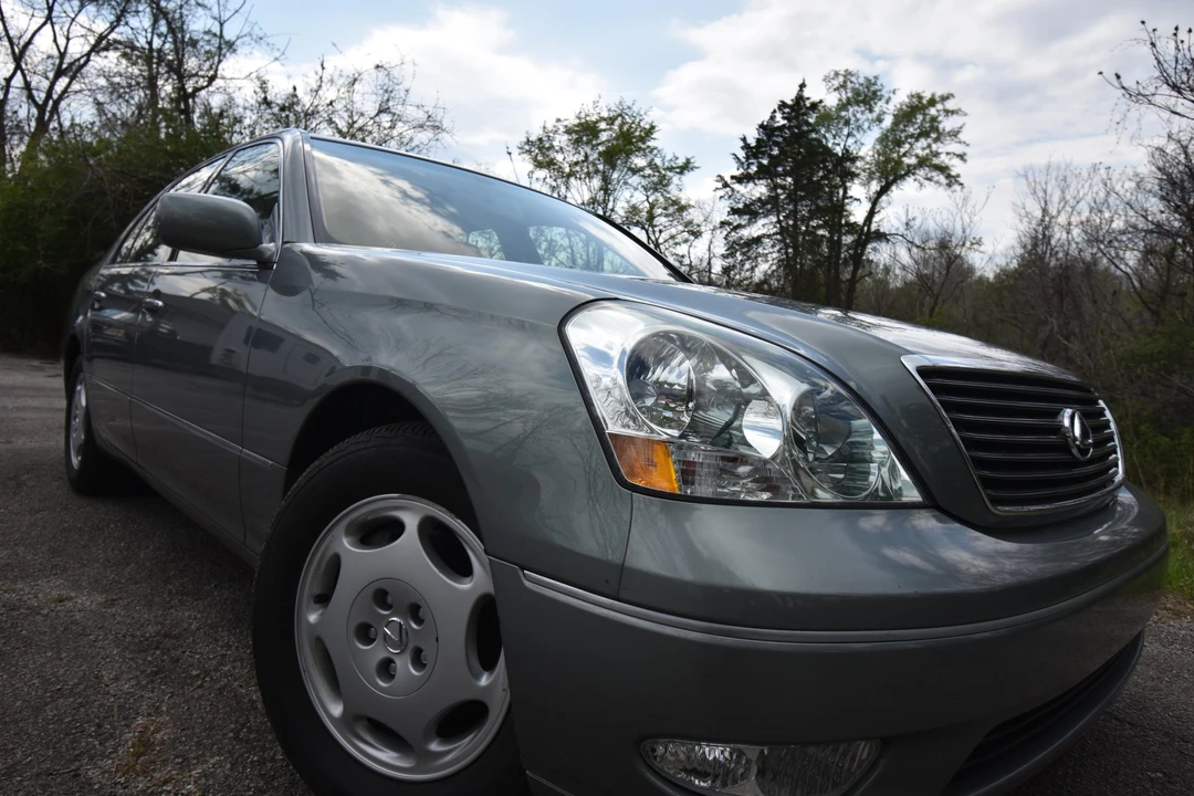 2001 Lexus LS 3rd Gen - Image 31 of 31