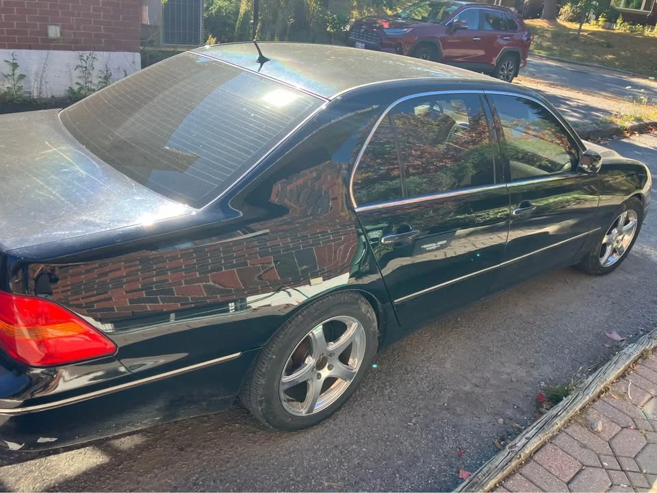 2001 Lexus LS 3rd Gen - Image 3 of 4
