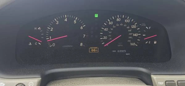 2001 Lexus LS 3rd Gen - Image 16 of 18