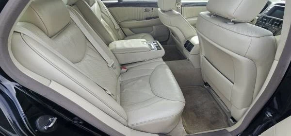 2001 Lexus LS 3rd Gen - Image 12 of 18