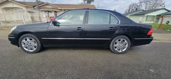 2001 Lexus LS 3rd Gen - Image 9 of 18