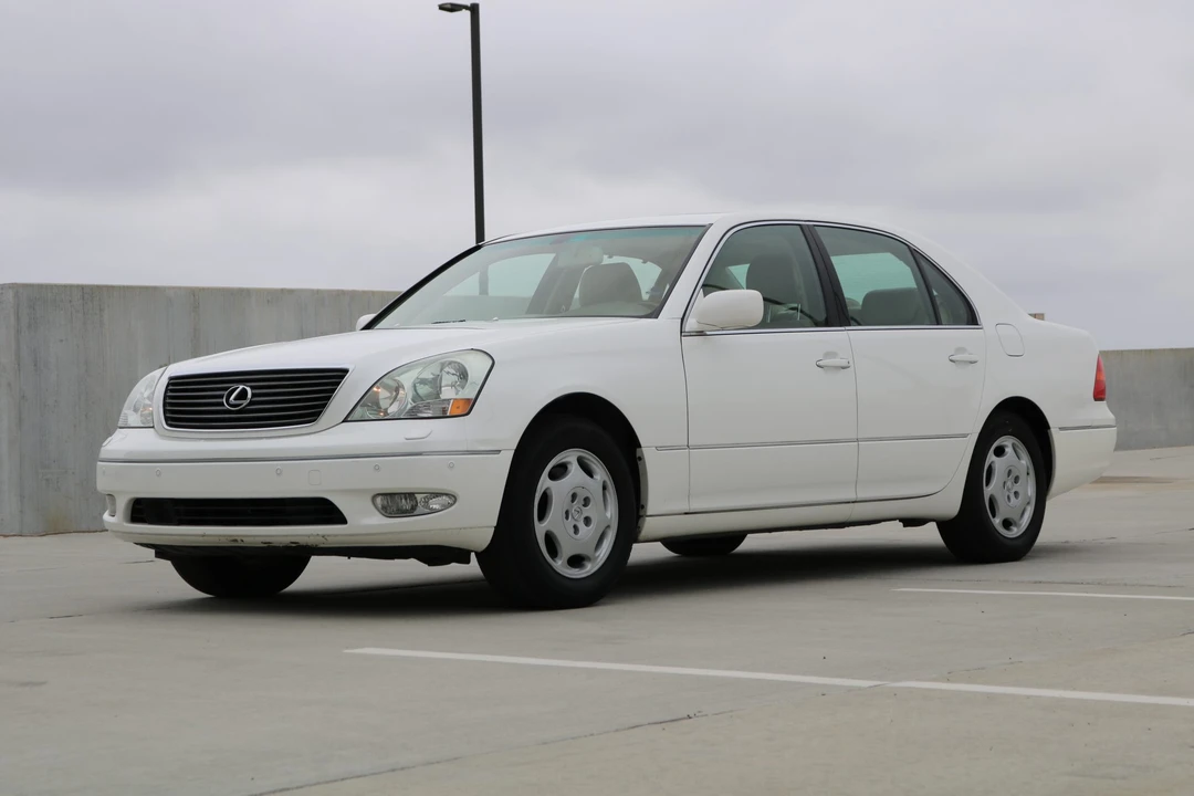 2001 Lexus LS 3rd Gen - Image 7 of 31