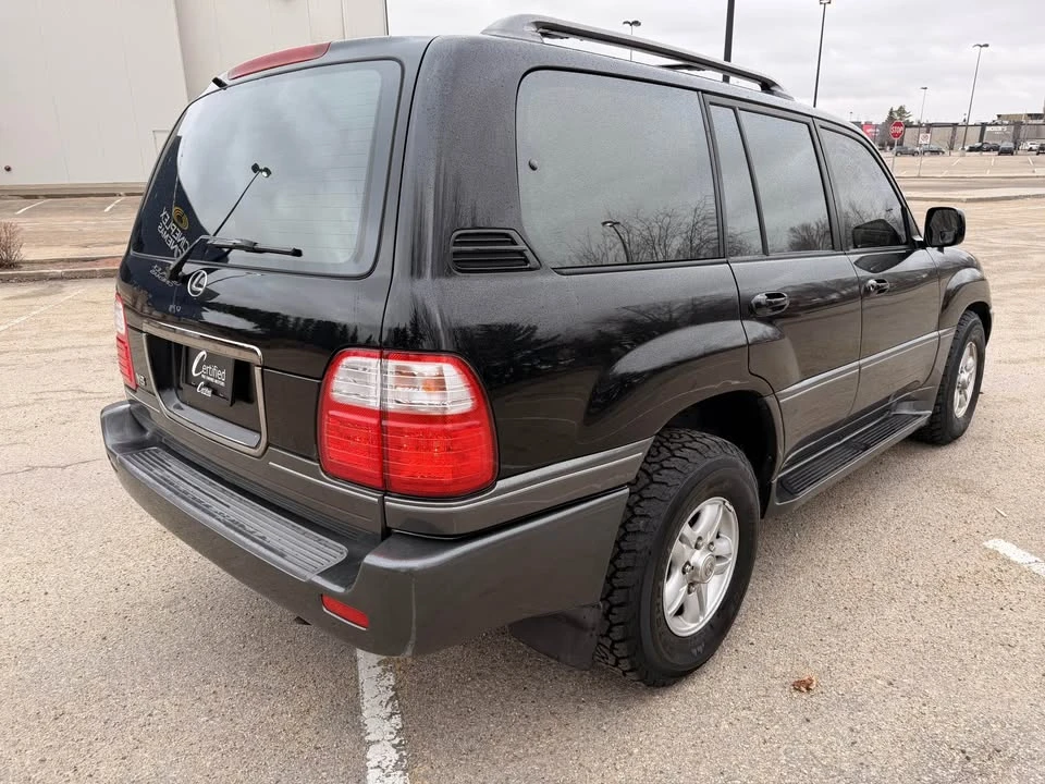 2001 Lexus LX 2nd Gen - Image 4 of 13