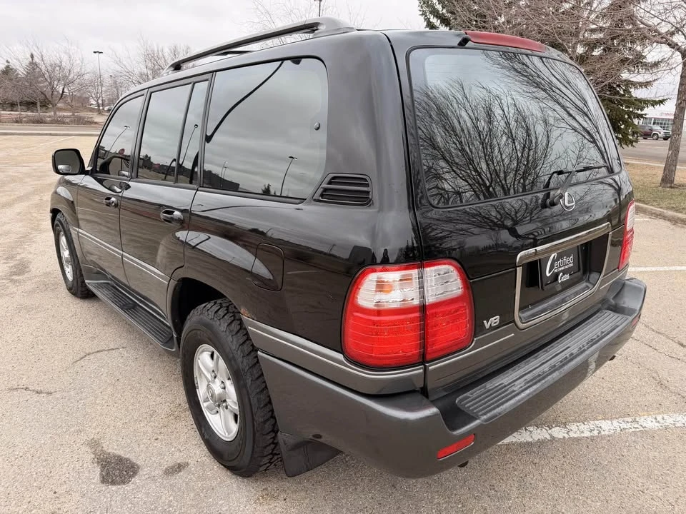 2001 Lexus LX 2nd Gen - Image 5 of 13