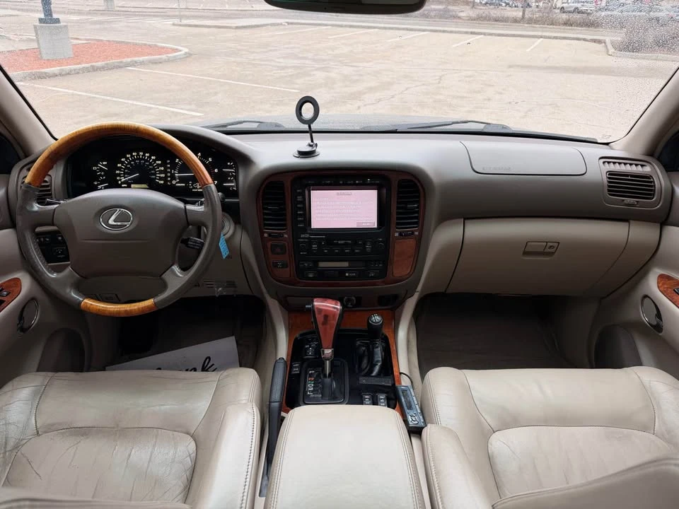2001 Lexus LX 2nd Gen - Image 7 of 13