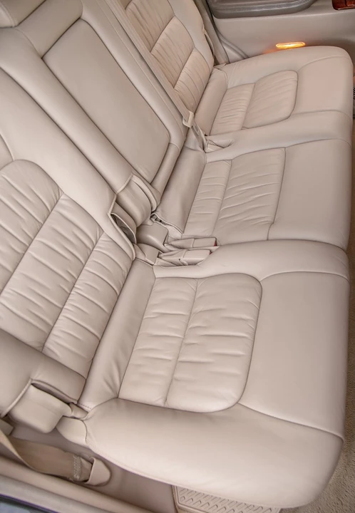 2001 Lexus LX 2nd Gen - Image 14 of 19