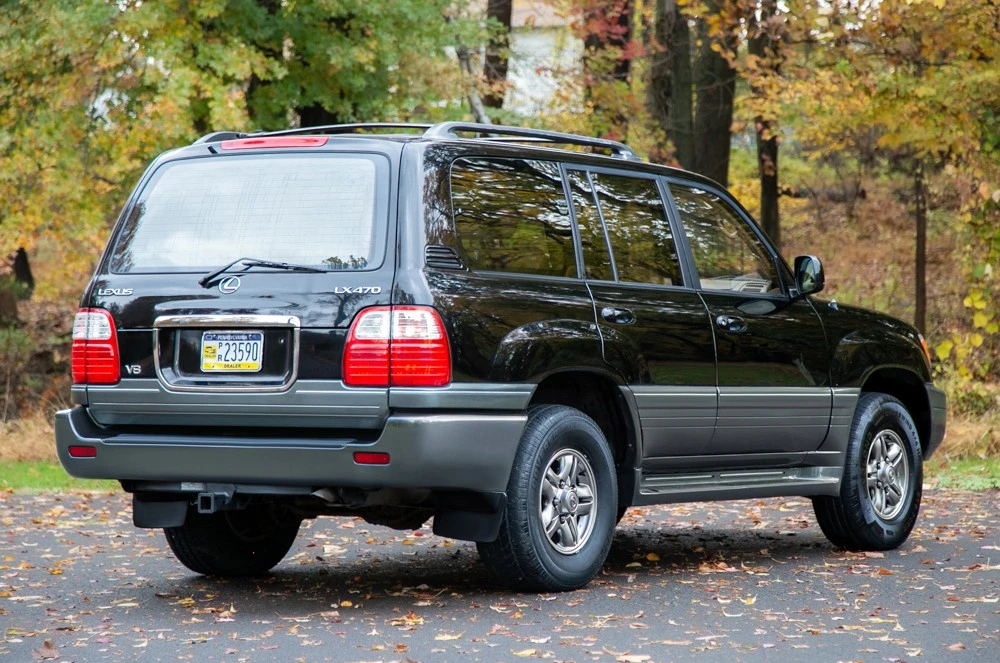 2001 Lexus LX 2nd Gen - Image 3 of 19