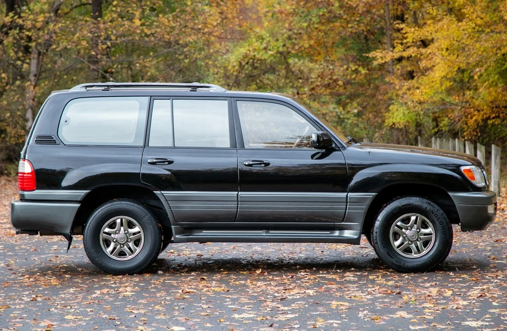 2001 Lexus LX 2nd Gen - Image 6 of 19