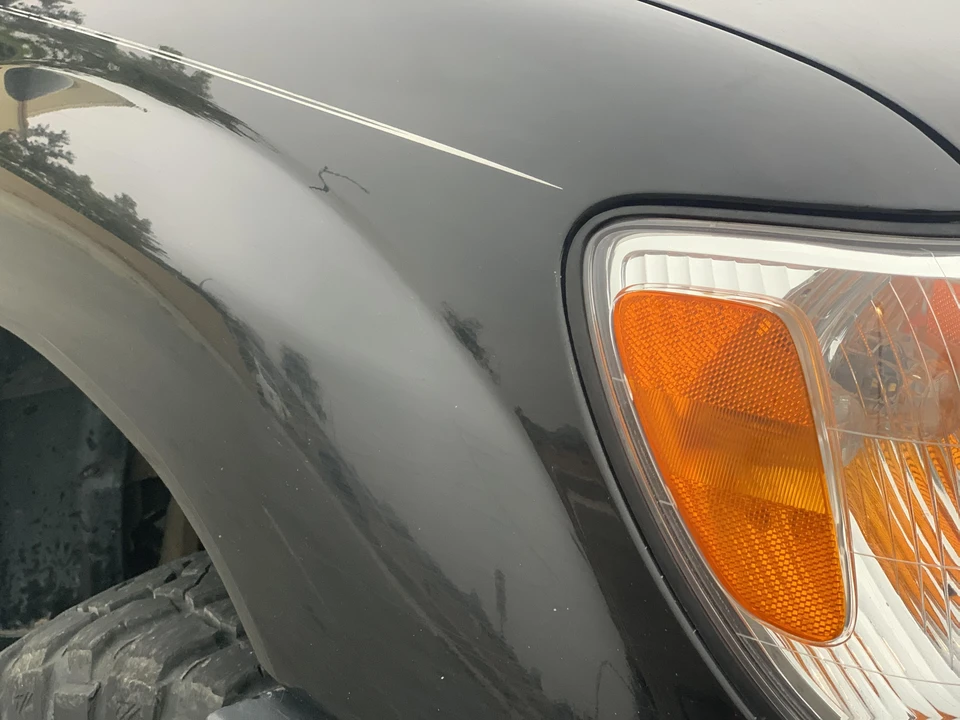 2001 Lexus LX 2nd Gen - Image 23 of 31