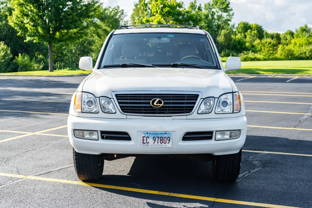 2001 Lexus LX 2nd Gen - Image 2 of 31