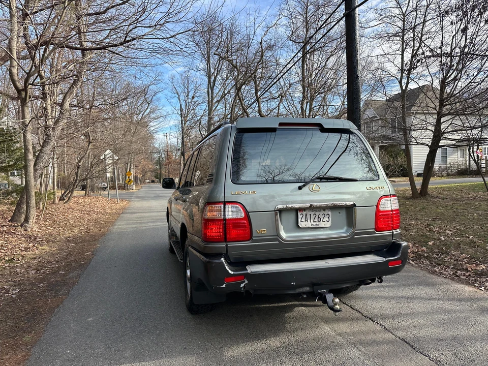 2001 Lexus LX 2nd Gen - Image 20 of 31