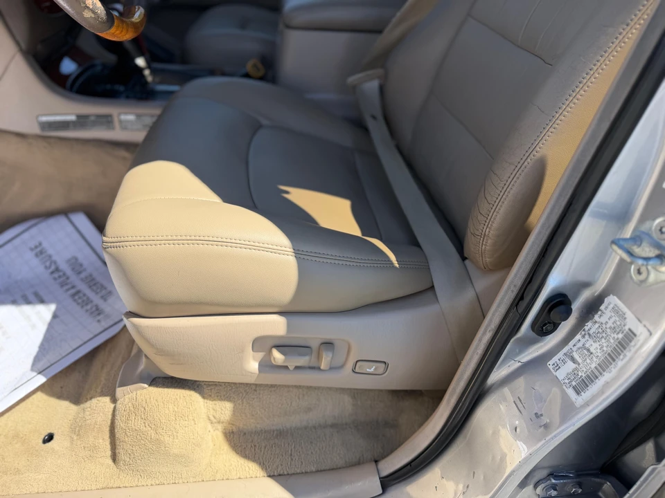 2001 Lexus LX 2nd Gen - Image 24 of 31