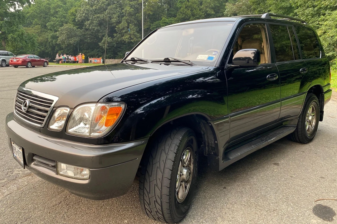 2001 Lexus LX 2nd Gen - Image 7 of 31