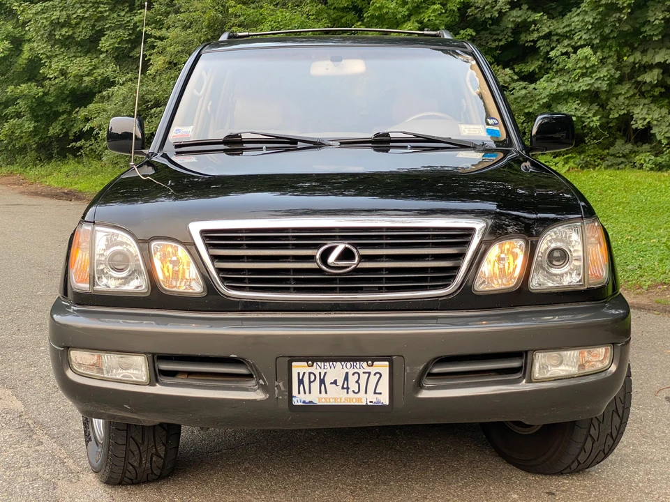 2001 Lexus LX 2nd Gen - Image 2 of 31