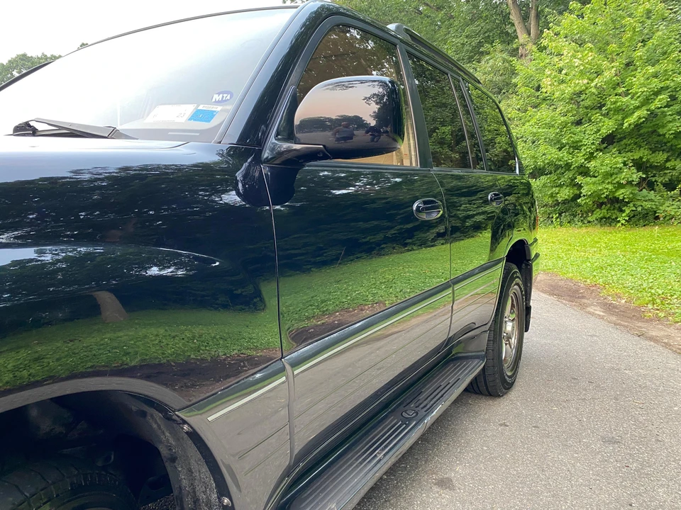 2001 Lexus LX 2nd Gen - Image 20 of 31