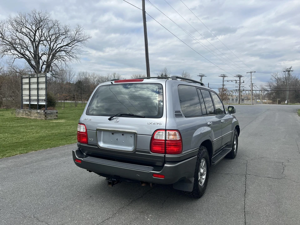 2001 Lexus LX 2nd Gen - Image 20 of 31